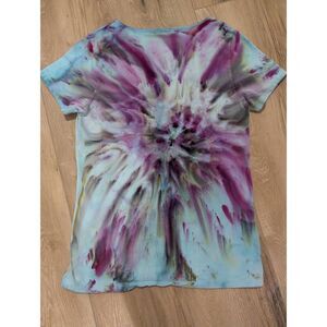 Hand-Dyed Tie Dye V-Neck T-shirt – Women’s 2XL – Upcycled Slow Fashion